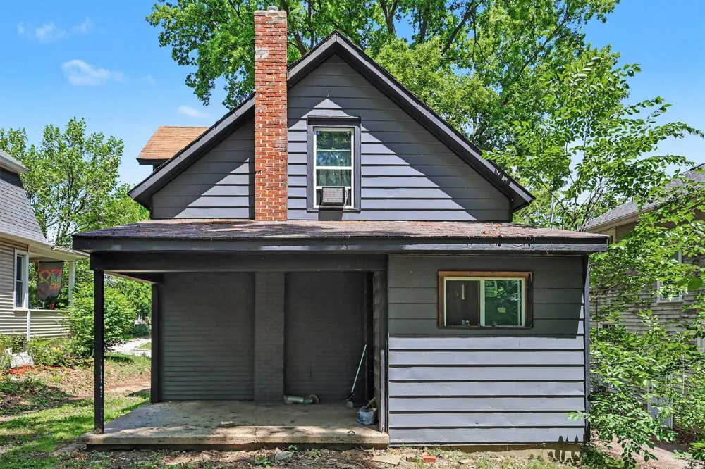1222 E Kalamazoo Street Lansing, MI 48912