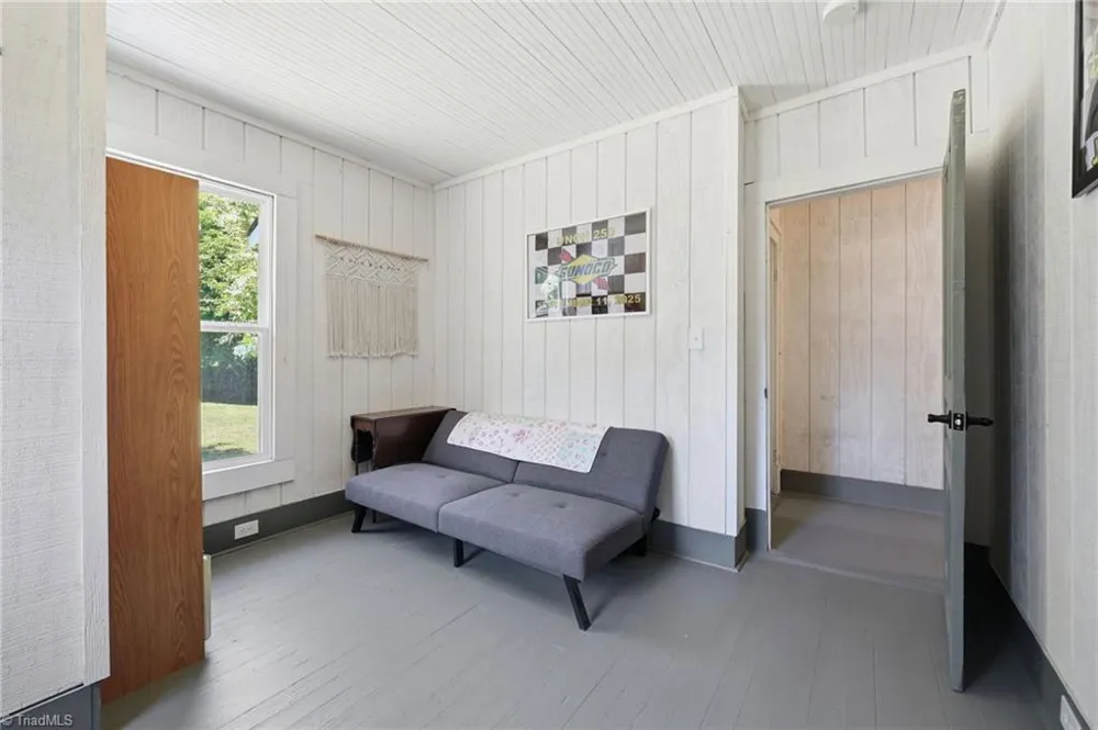 807 E Guilford Street Thomasville, NC 27360