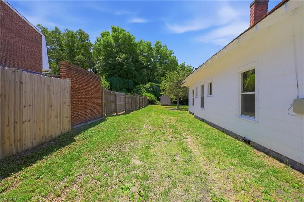 807 E Guilford Street Thomasville, NC 27360