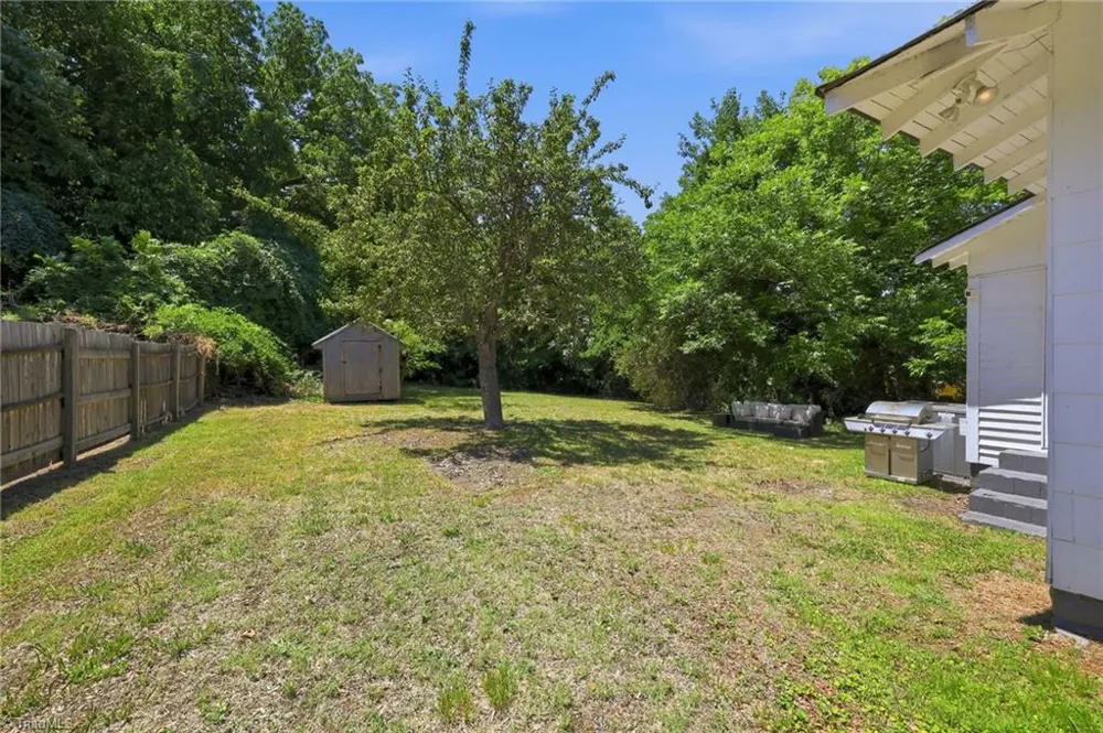 807 E Guilford Street Thomasville, NC 27360