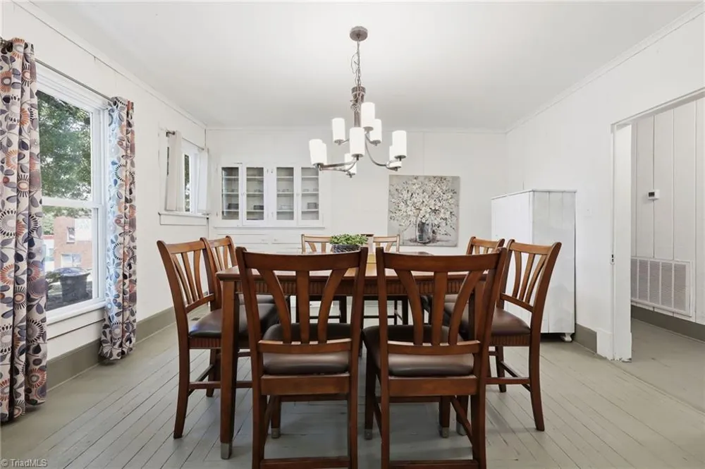 807 E Guilford Street Thomasville, NC 27360