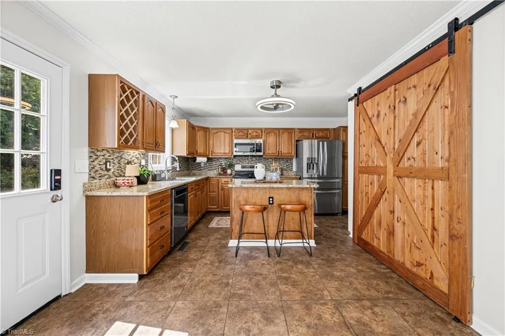 7626 Rolling Oak Court Clemmons, NC 27012