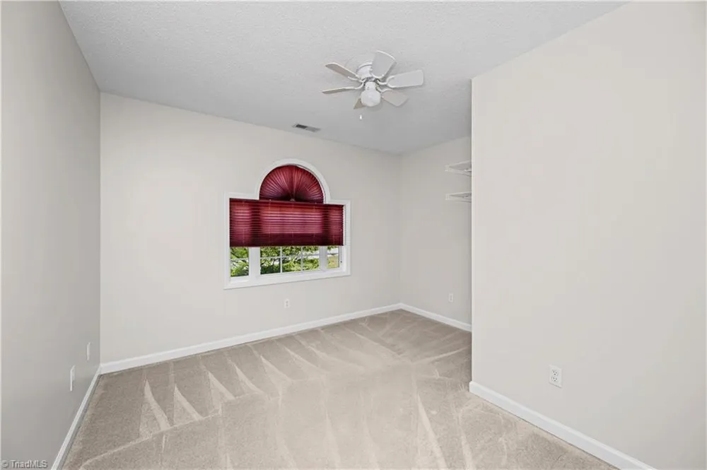 7626 Rolling Oak Court Clemmons, NC 27012
