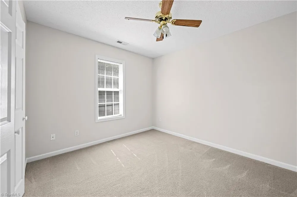 7626 Rolling Oak Court Clemmons, NC 27012