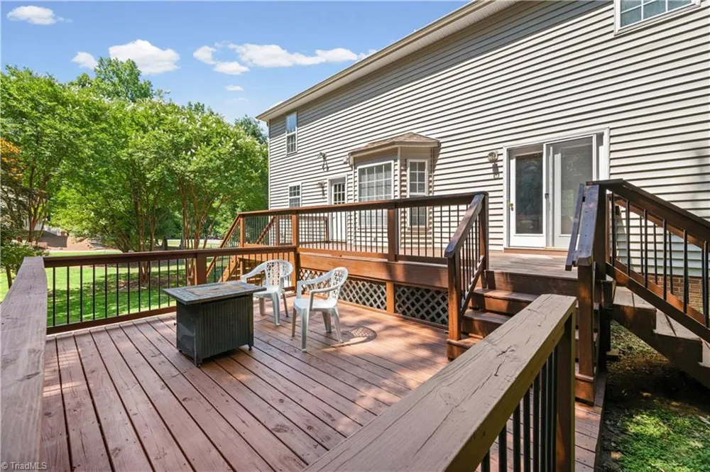 7626 Rolling Oak Court Clemmons, NC 27012