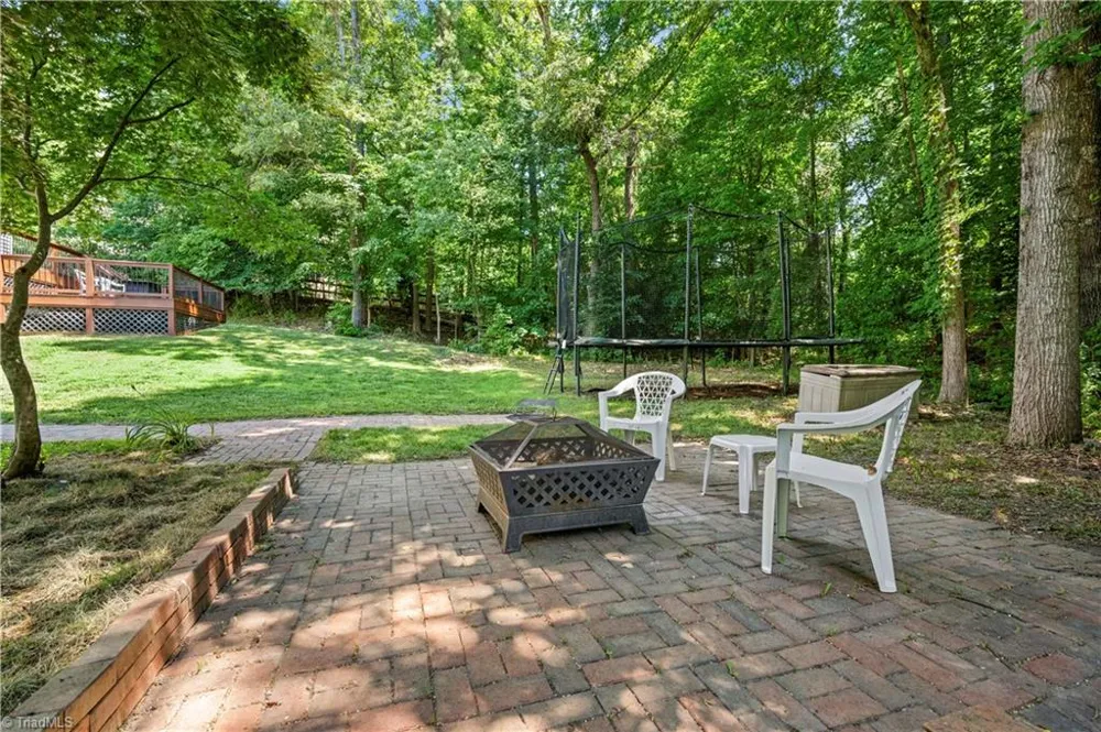 7626 Rolling Oak Court Clemmons, NC 27012