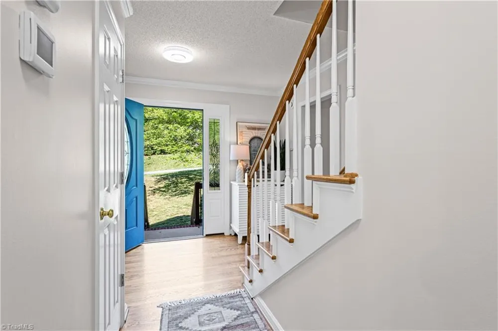 7626 Rolling Oak Court Clemmons, NC 27012