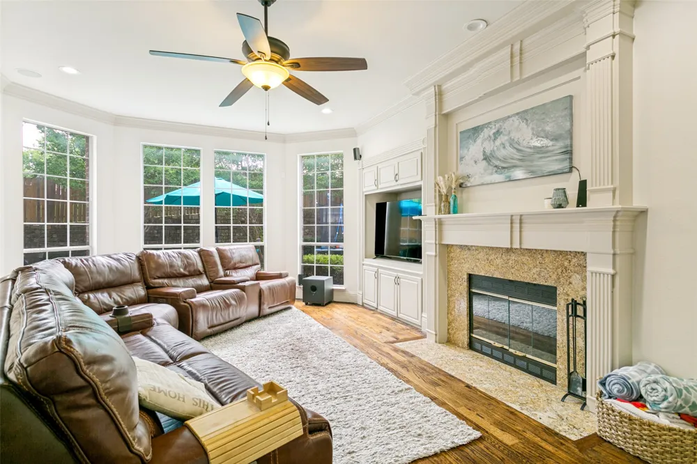 4261 Hunt Drive Carrollton, TX 75010