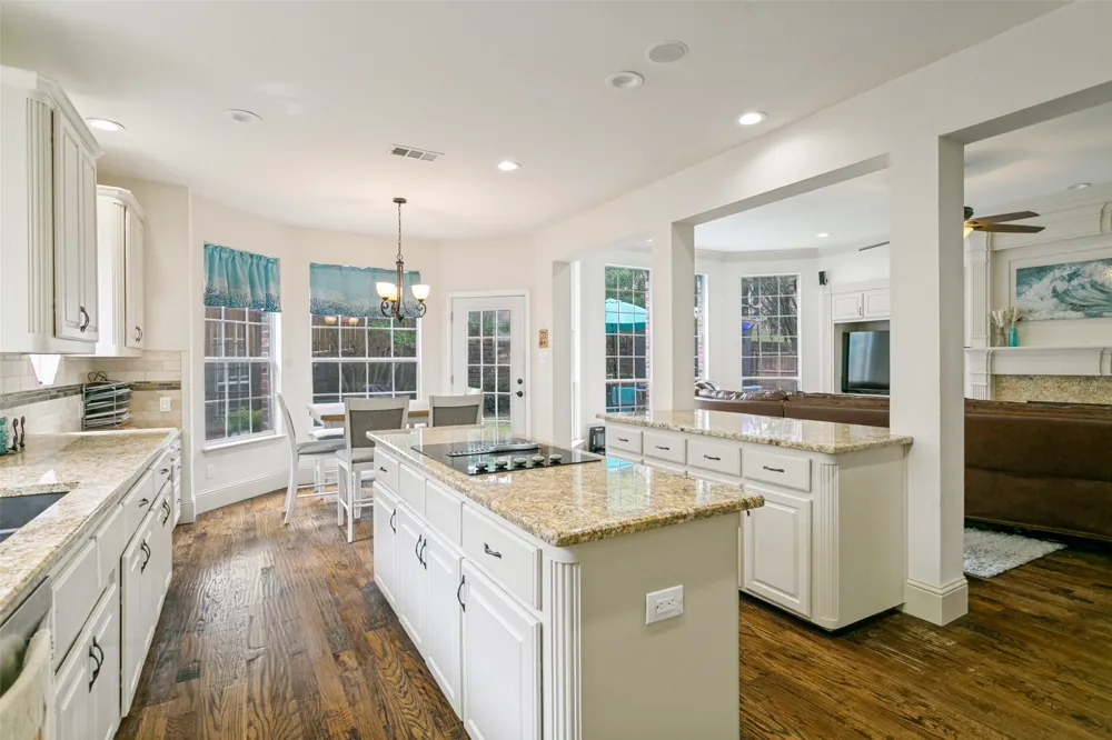 4261 Hunt Drive Carrollton, TX 75010