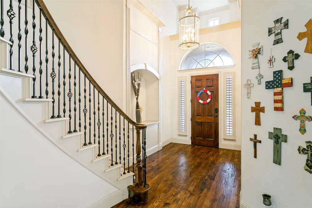 4261 Hunt Drive Carrollton, TX 75010