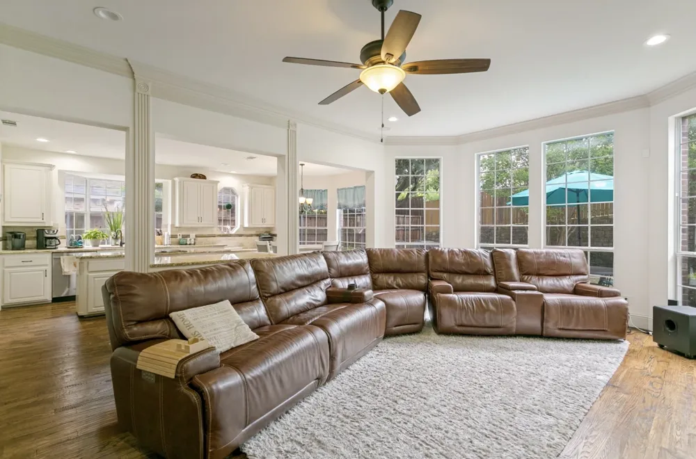 4261 Hunt Drive Carrollton, TX 75010