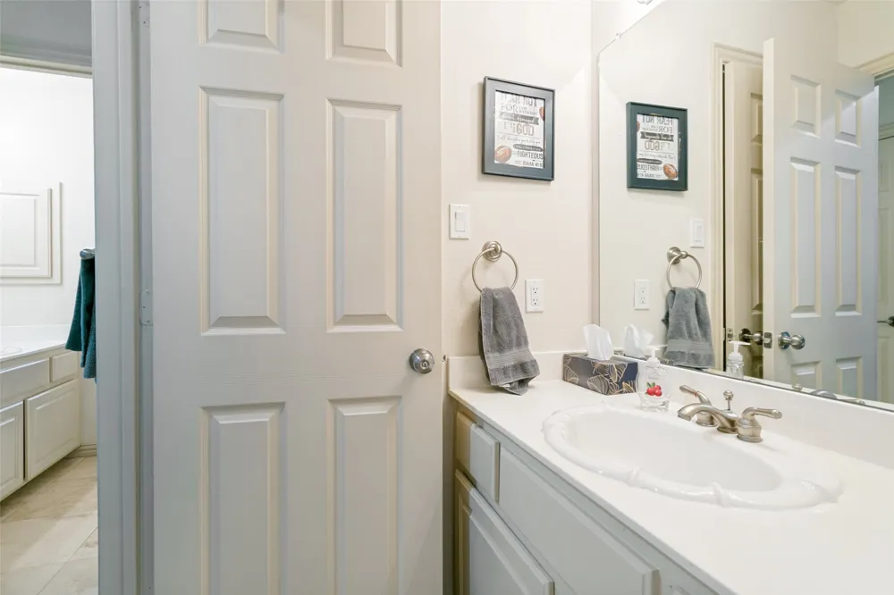 4261 Hunt Drive Carrollton, TX 75010