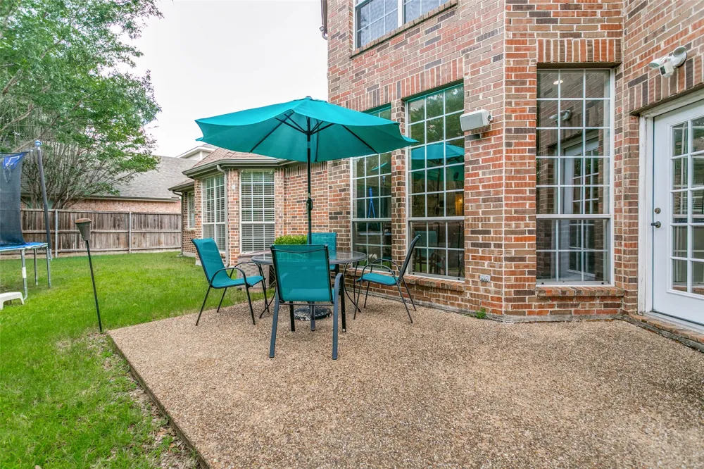 4261 Hunt Drive Carrollton, TX 75010
