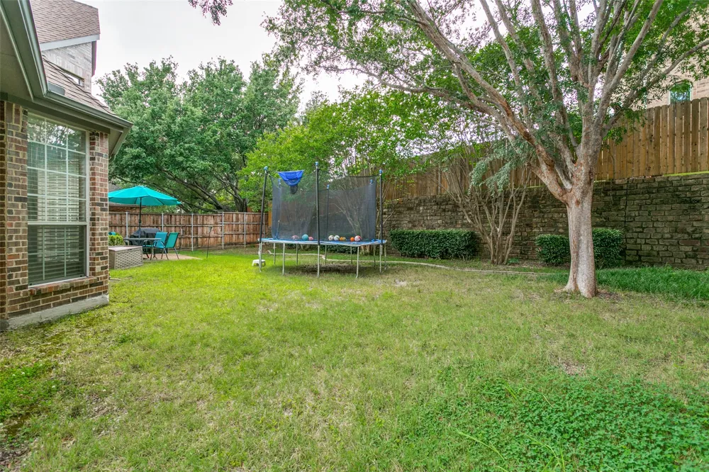 4261 Hunt Drive Carrollton, TX 75010