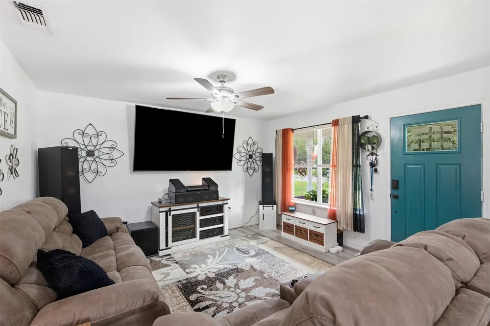 216 E Clay Street Bowie, TX 76230