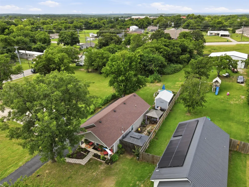 216 E Clay Street Bowie, TX 76230