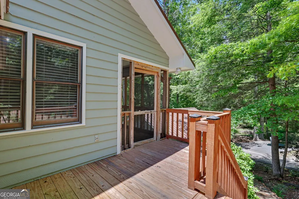 220A Brookwood LN Clarkesville, GA 30523