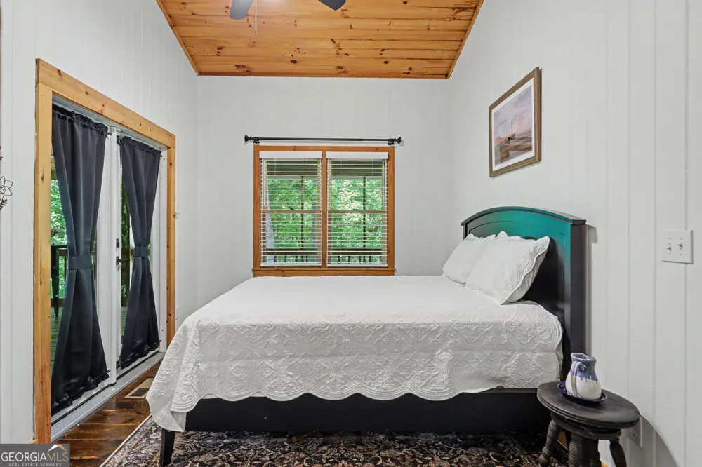 220A Brookwood LN Clarkesville, GA 30523