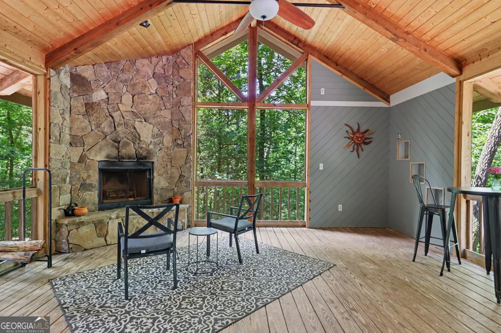 220A Brookwood LN Clarkesville, GA 30523