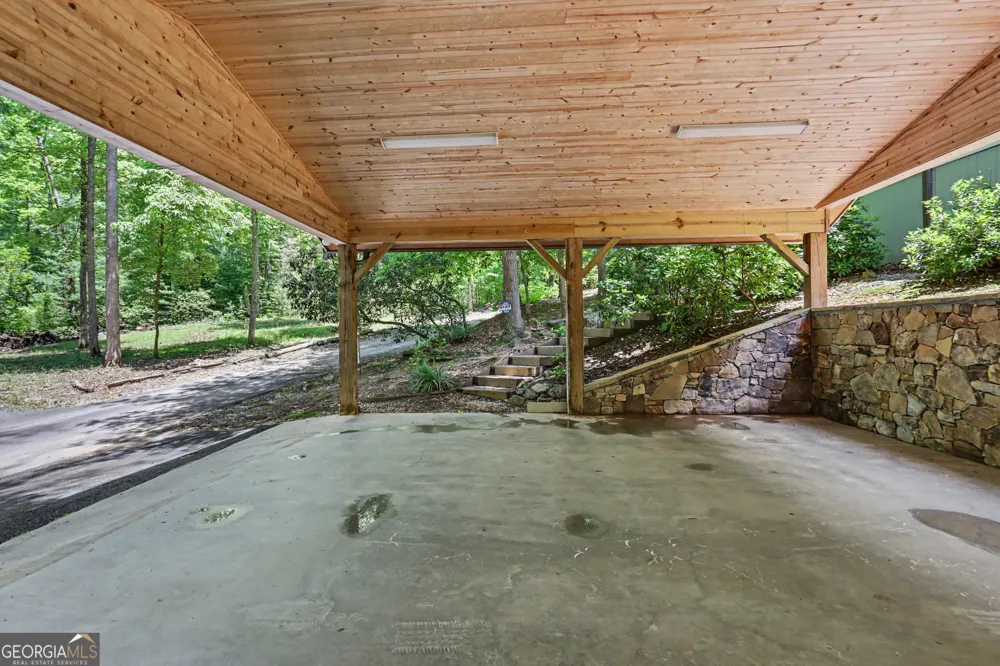 220A Brookwood LN Clarkesville, GA 30523