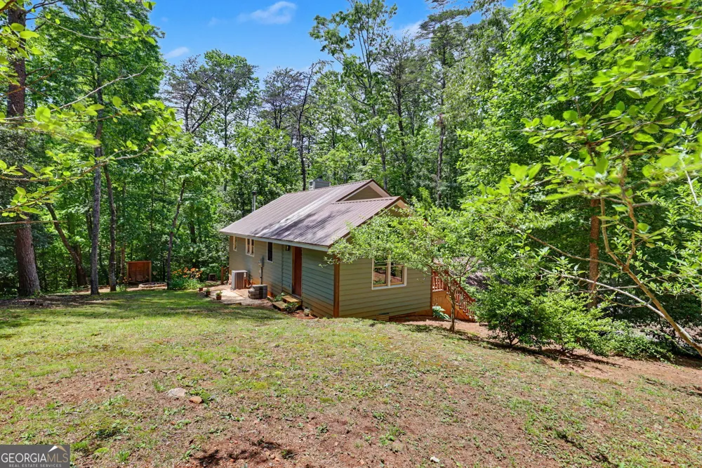 220A Brookwood LN Clarkesville, GA 30523