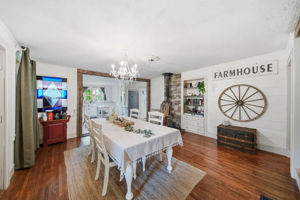 11242 Devereaux Road Parma, MI 49269