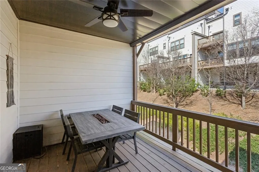 2153 Hinton DR Smyrna, GA 30080