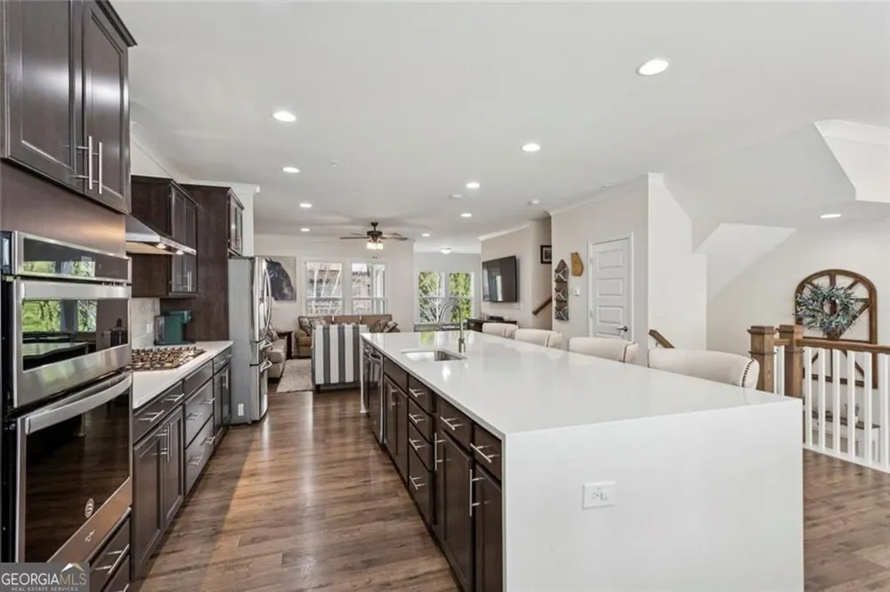 2153 Hinton DR Smyrna, GA 30080