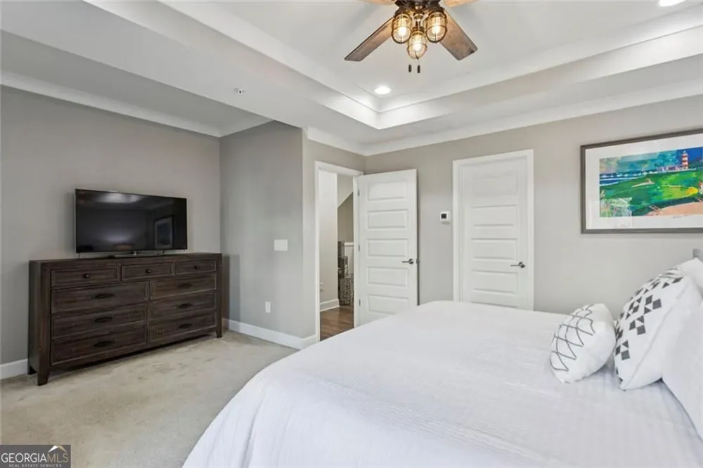 2153 Hinton DR Smyrna, GA 30080