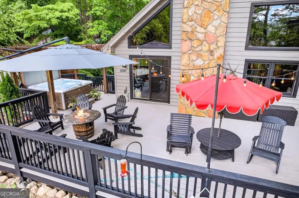 28 Rowland PTE Morganton, GA 30560