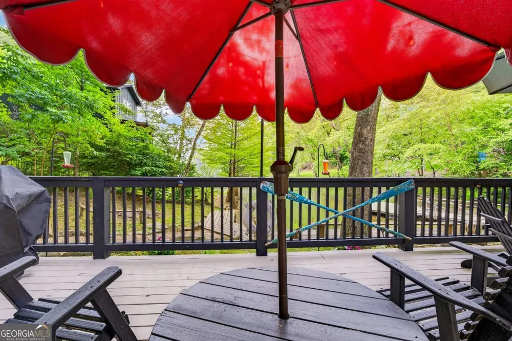 28 Rowland PTE Morganton, GA 30560