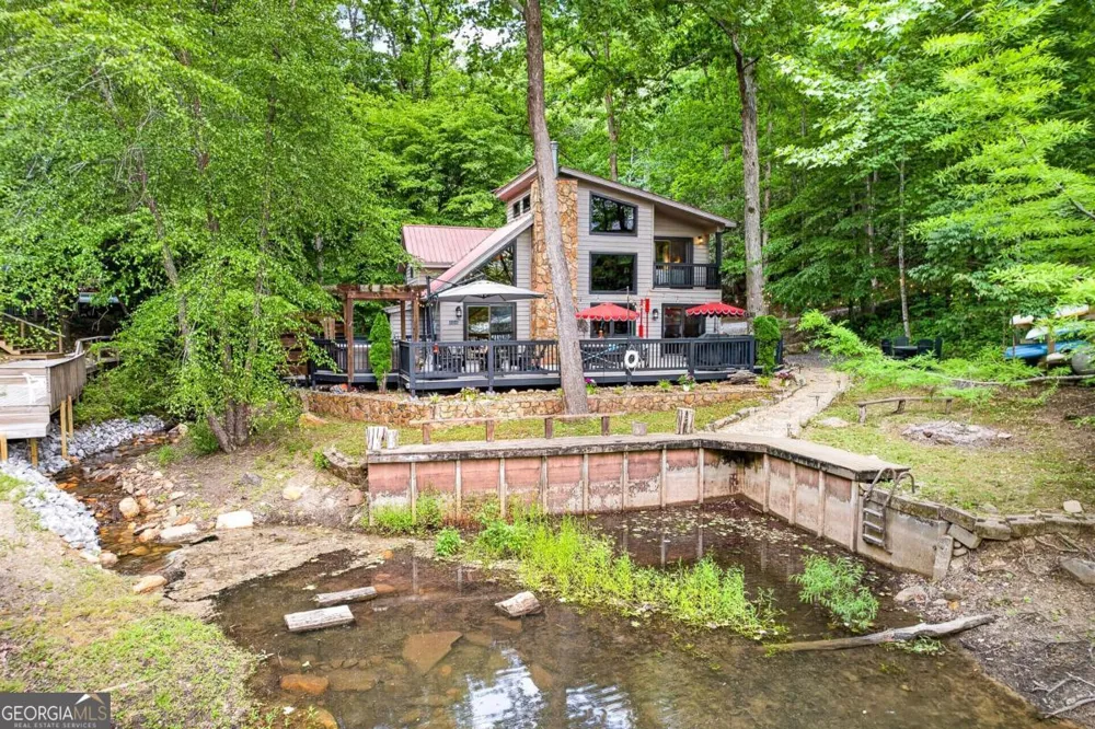 28 Rowland PTE Morganton, GA 30560