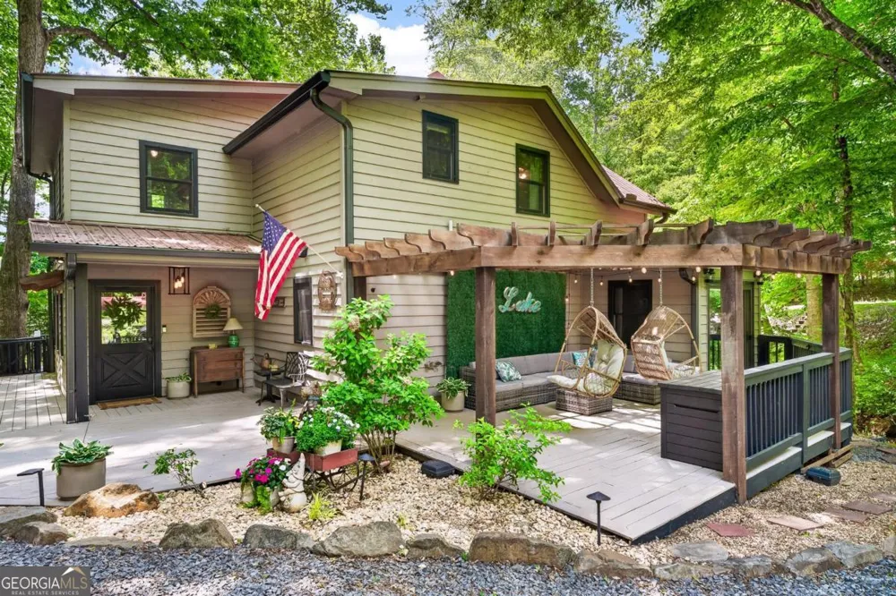 28 Rowland PTE Morganton, GA 30560