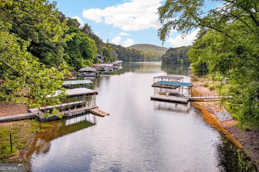 28 Rowland PTE Morganton, GA 30560