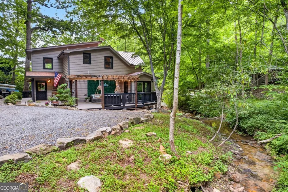 28 Rowland PTE Morganton, GA 30560