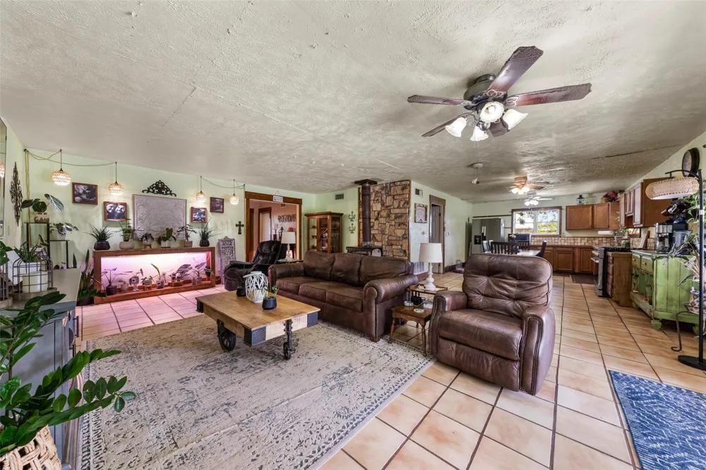 2059 Southwinds Drive Lorena, TX 76655