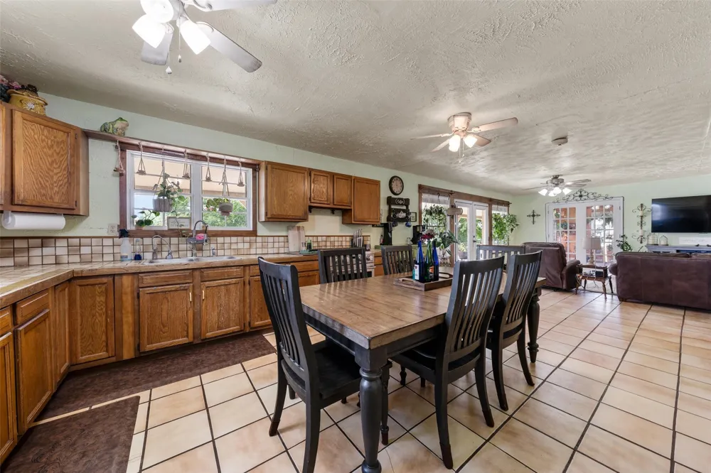 2059 Southwinds Drive Lorena, TX 76655