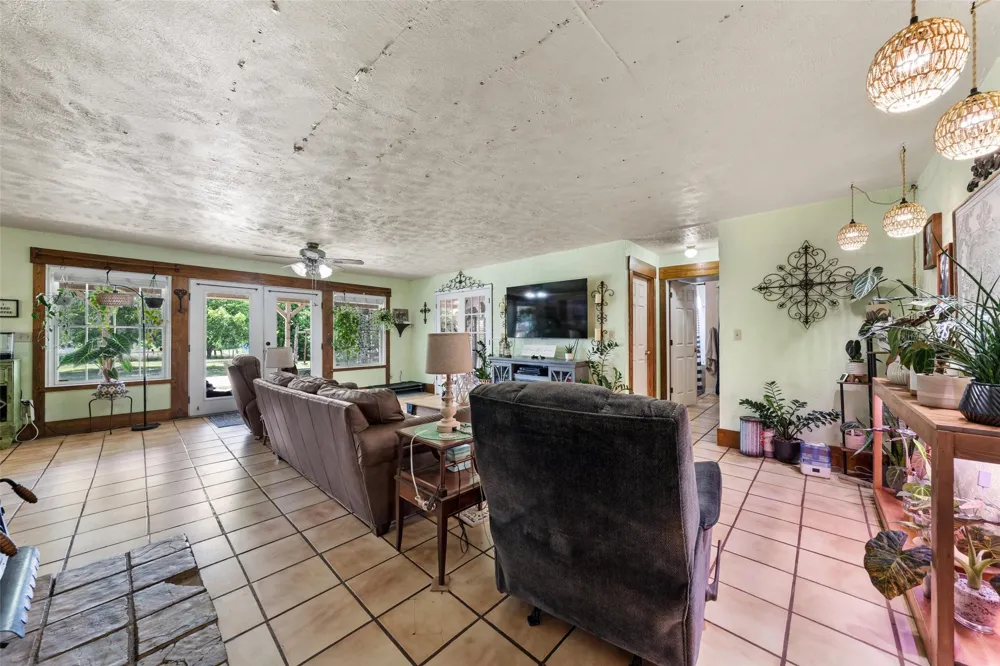 2059 Southwinds Drive Lorena, TX 76655