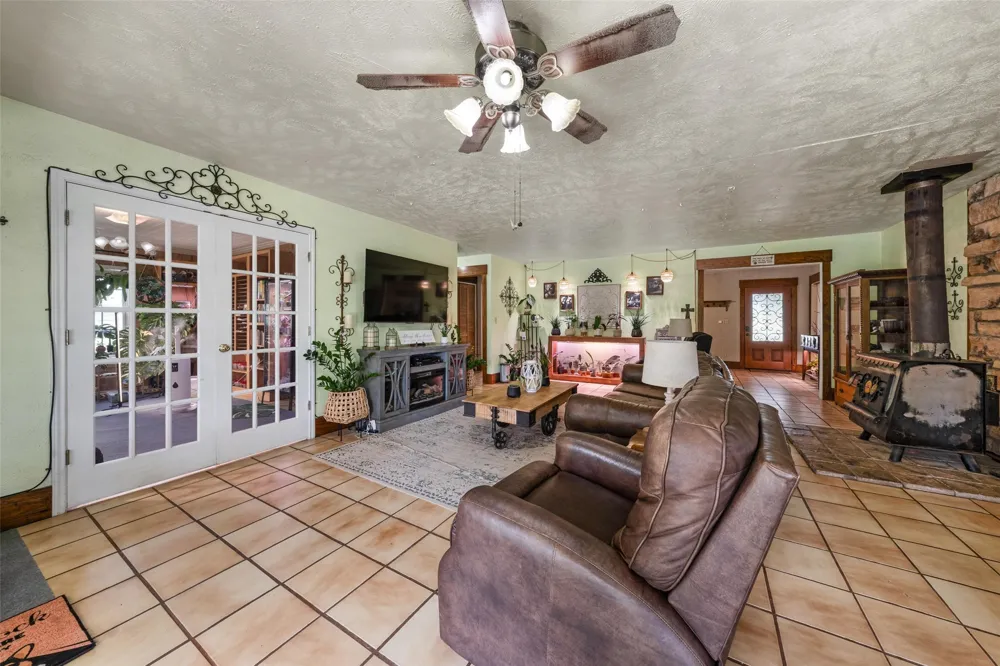 2059 Southwinds Drive Lorena, TX 76655