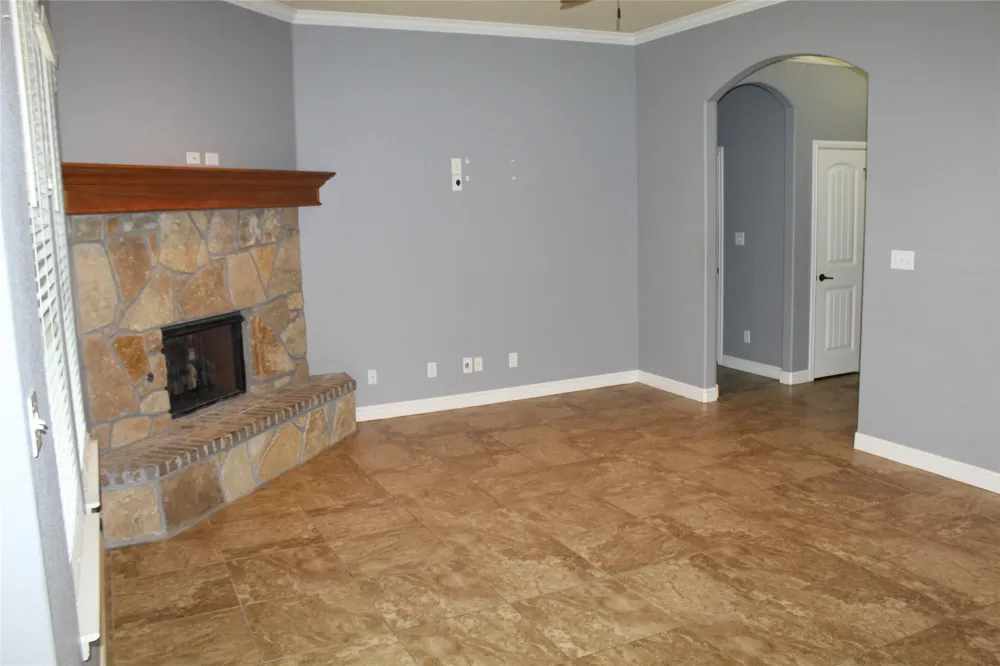 9204 Parkview Circle Tolar, TX 76476