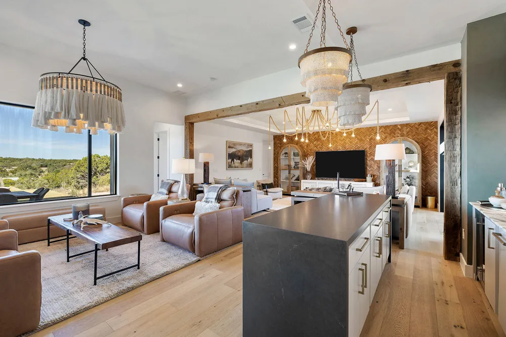 400 Medlin Creek Loop Dripping Springs, TX 78620