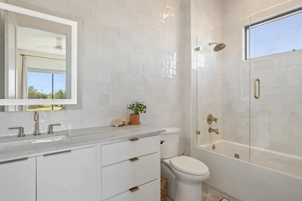 400 Medlin Creek Loop Dripping Springs, TX 78620