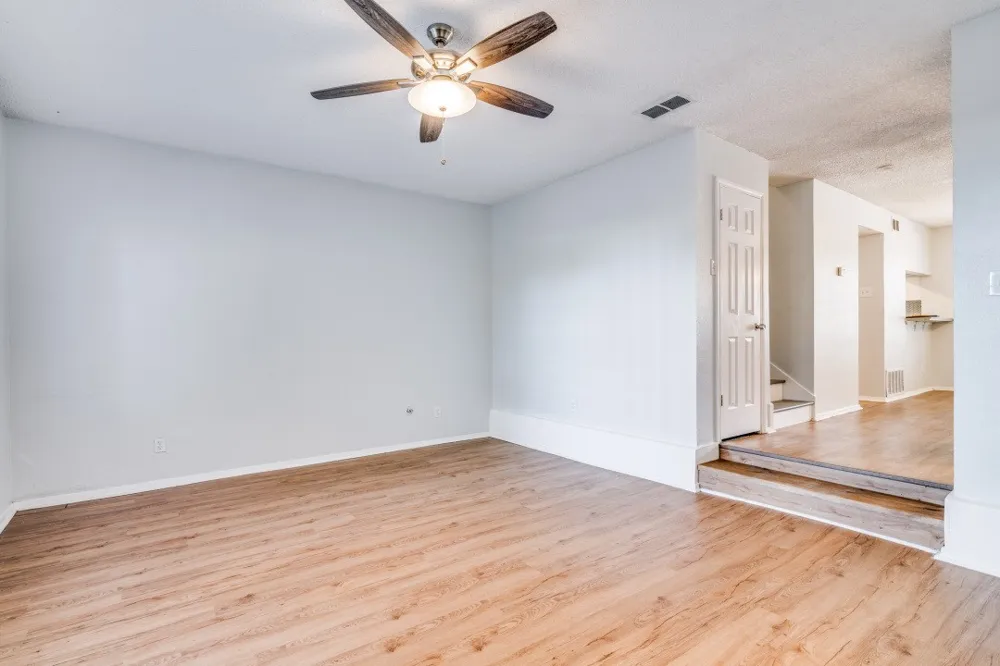 3635 Garden Brook Drive #10100 Farmers Branch, TX 75234