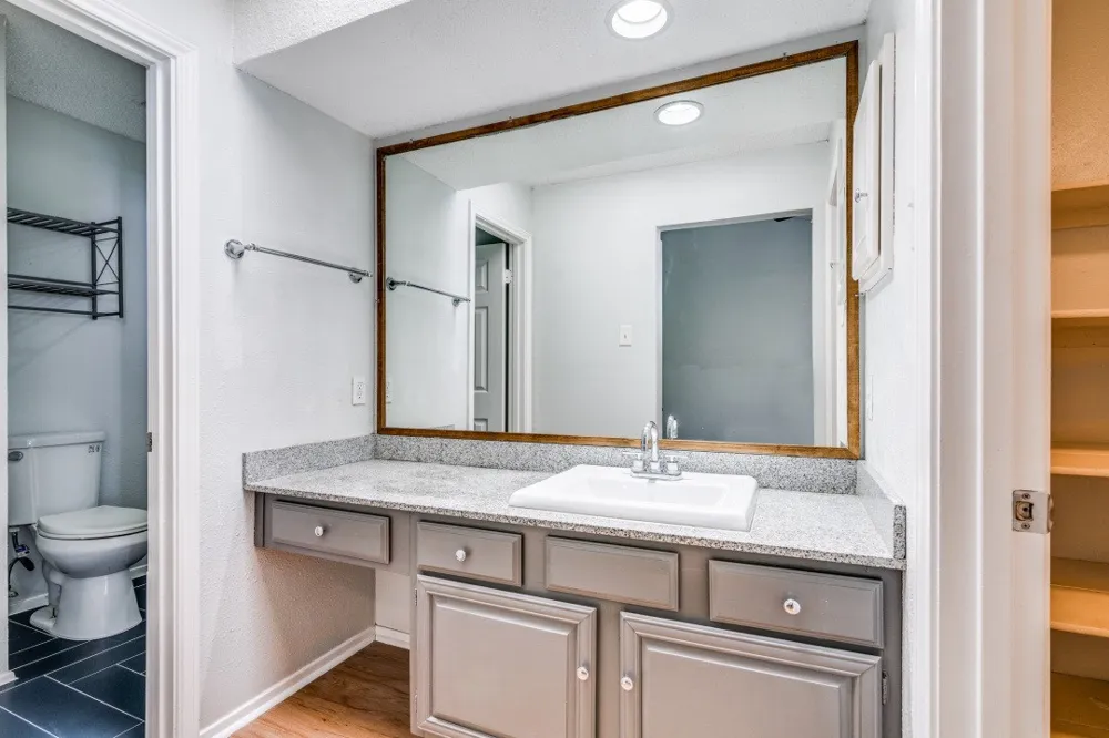 3635 Garden Brook Drive #10100 Farmers Branch, TX 75234