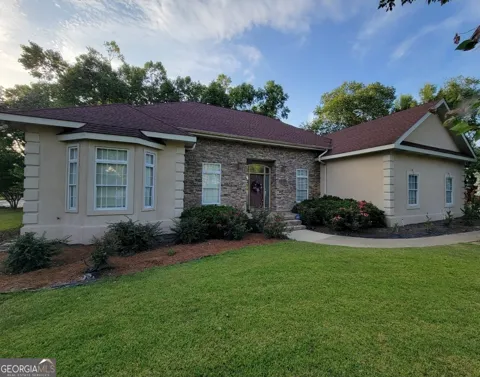 109 Cedar Creek DR