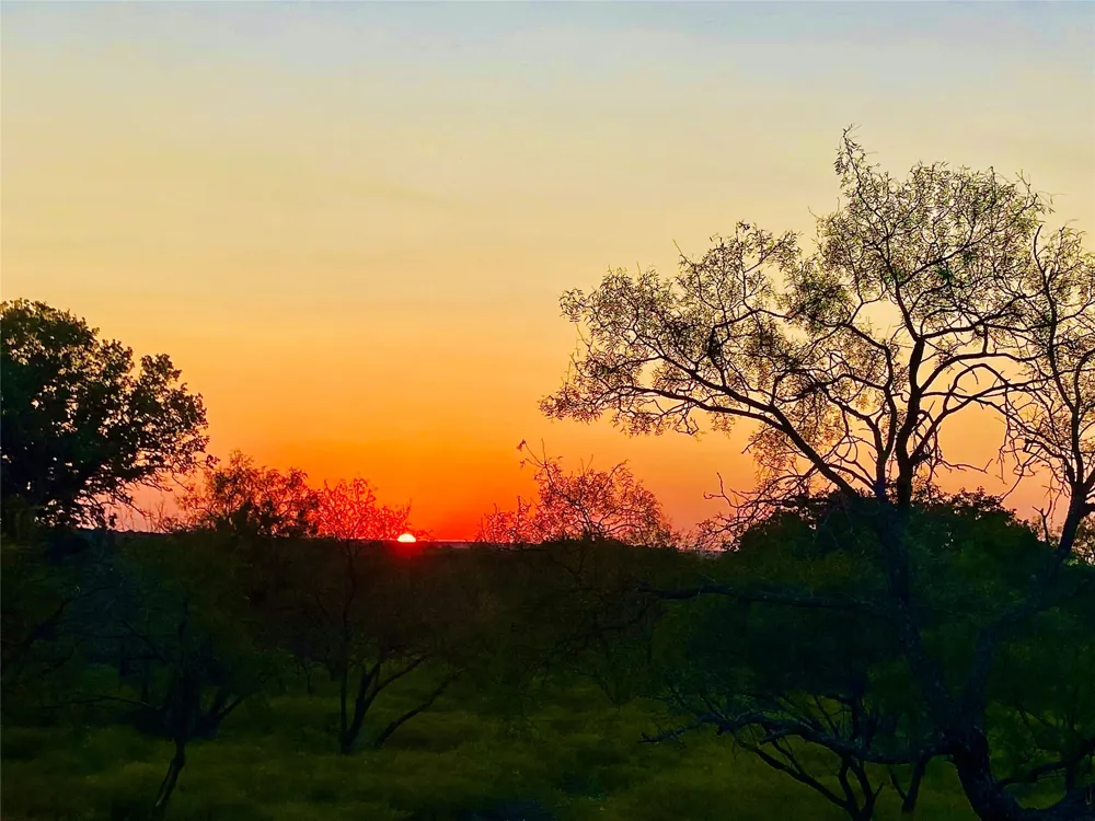401 Fallow Spur Melvin, TX 76858