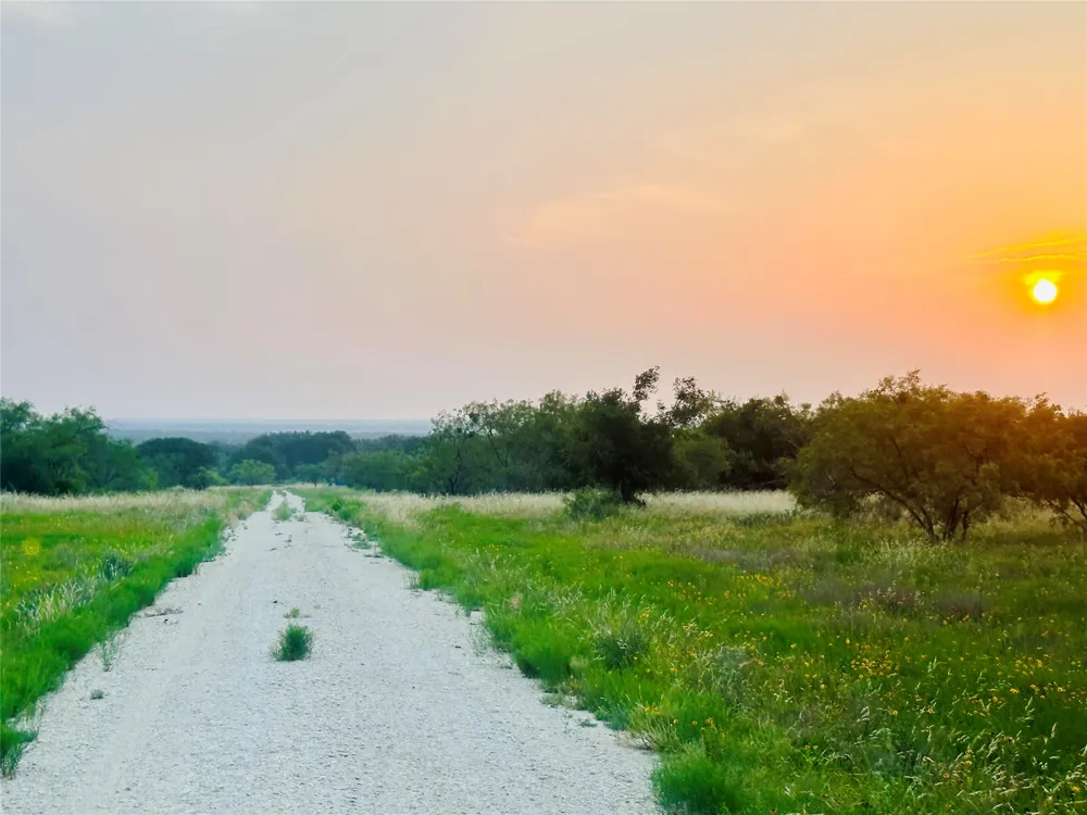 401 Fallow Spur Melvin, TX 76858