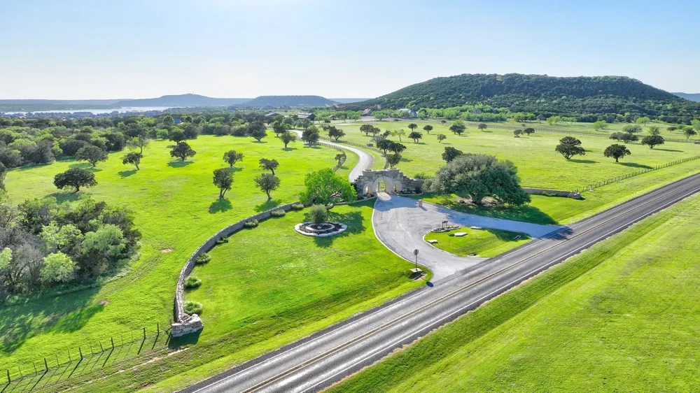 1020 Highland Drive Possum Kingdom Lake, TX 76449