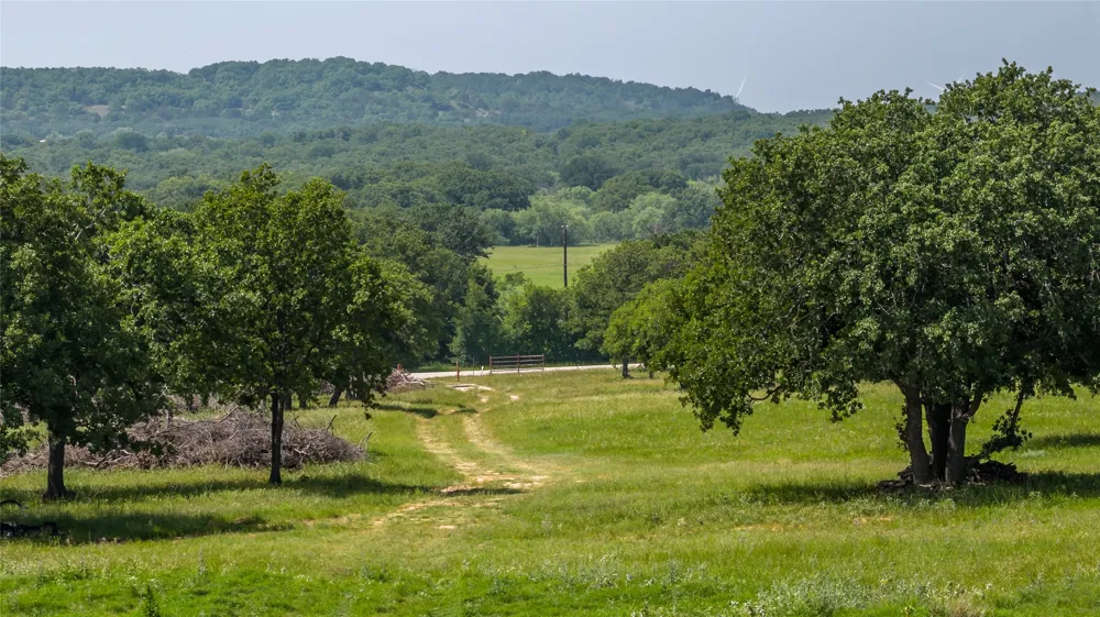 2112 County Road 126 Gordon, TX 76453