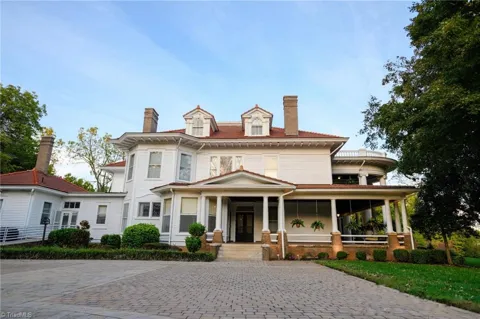 1700 Richardson Drive